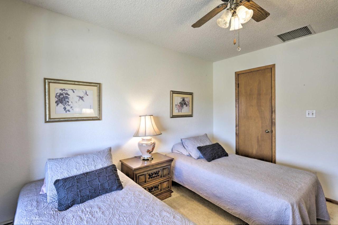 Grand Junction Golf Course Condo With Balconies Exterior photo